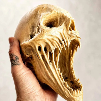💀Limited Time 50% OFF💀 Gothic Demon Alien Skull Sculpture, Creepy Horror Resin Skull Statue Halloween Mantel Table Indoor Decor Ornamen