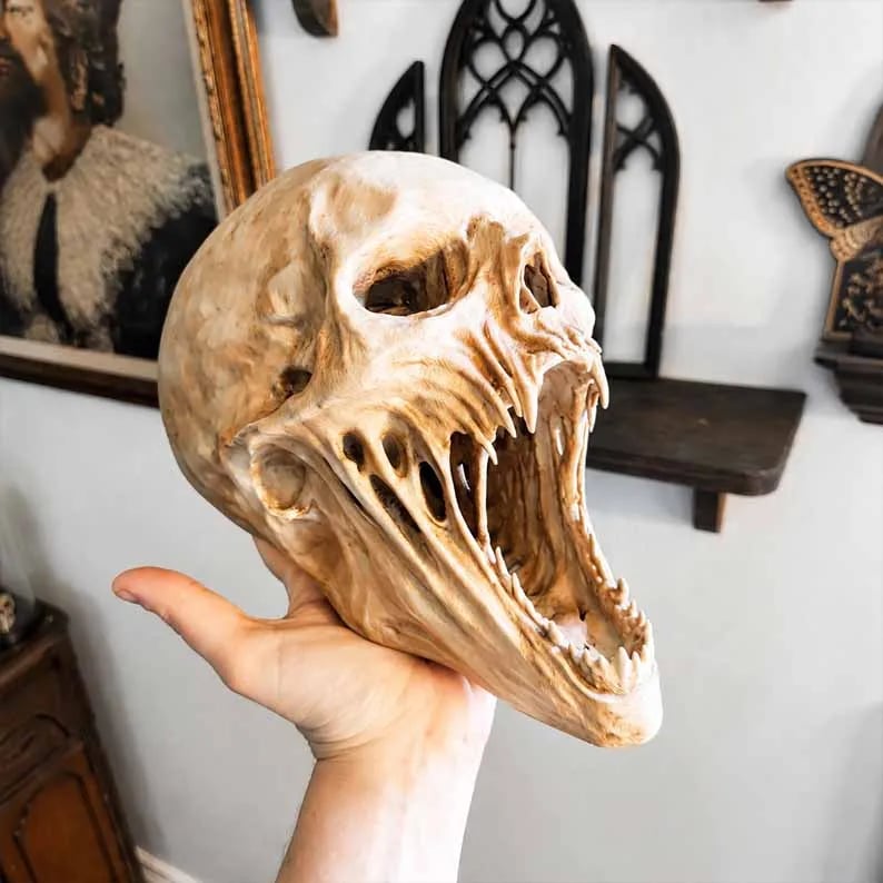 💀Limited Time 50% OFF💀 Gothic Demon Alien Skull Sculpture, Creepy Horror Resin Skull Statue Halloween Mantel Table Indoor Decor Ornamen