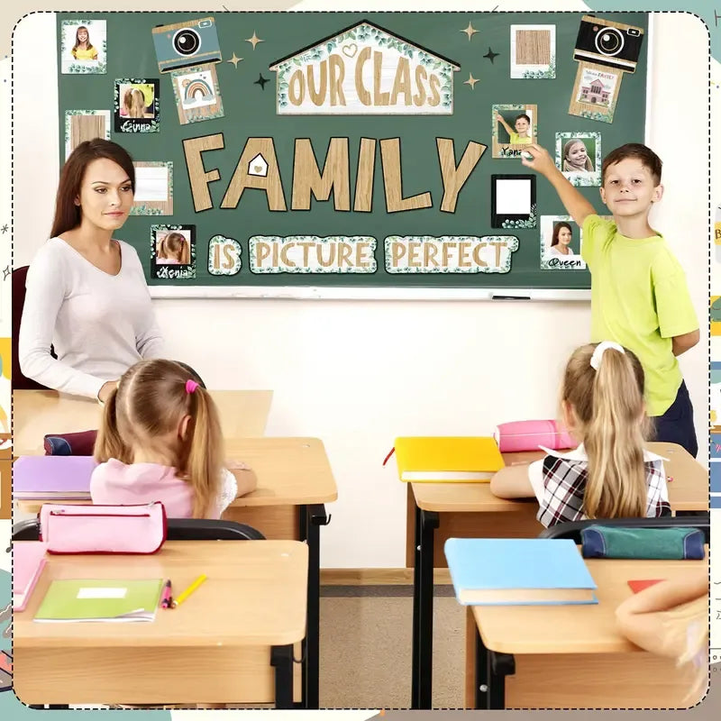 🏫'Our Class Is a Big Family' Photo-Frame Style Bulletin Board Decoration🎒