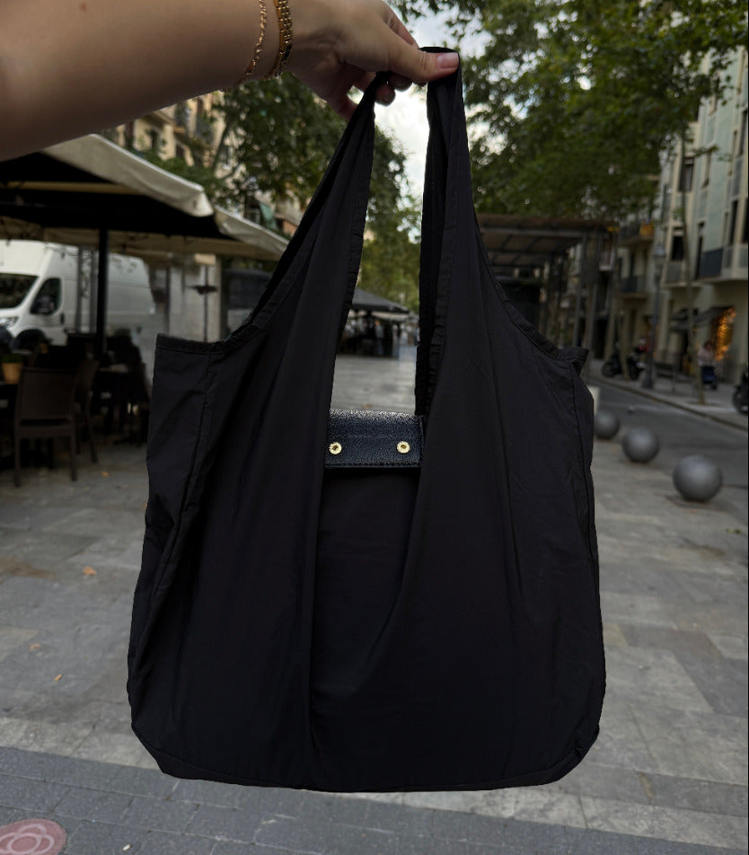 Mini Keychain Foldable Bag – Full-Size Reusable Tote for Groceries, Travel & Daily Errands