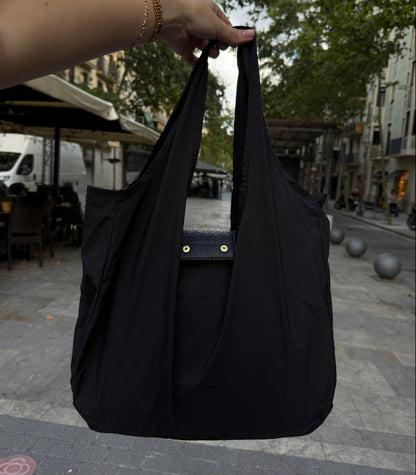 Mini Keychain Foldable Bag – Full-Size Reusable Tote for Groceries, Travel & Daily Errands