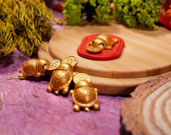 2026 Golden Turtle Charm – Bites onto Luck, Never Lets Go