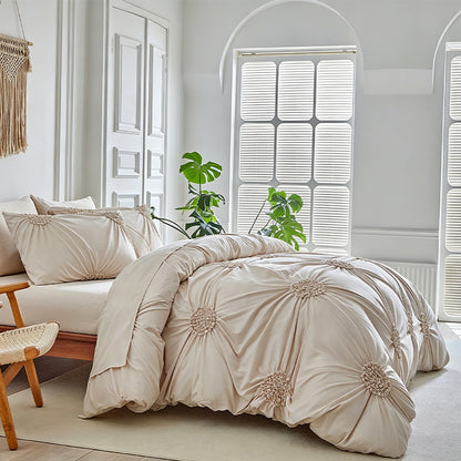 🛏️ Hotel-Look Bedding Deal – Soft-Touch Pinch Pleat Duvet Cover